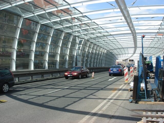 skleněný tunel v hradci králové